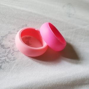 🛍 Bundle of 2 NWOT Silicone Rings